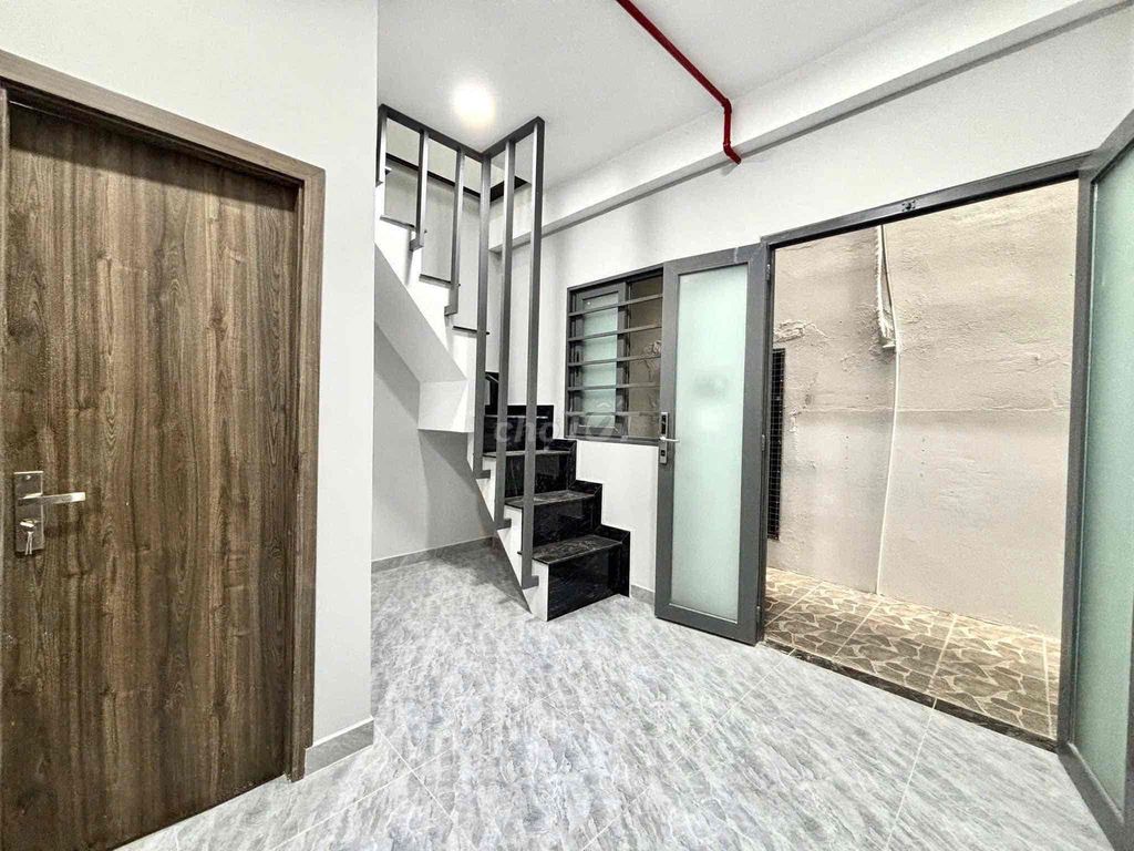 Open the guest room now. Lê văn việt.