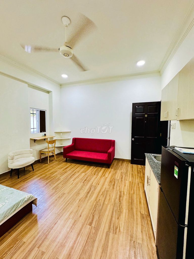 Please rent a room across from the Sea of City.
