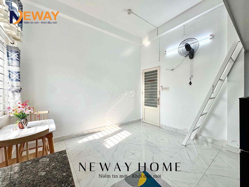 Rent the New House of the Seven Kingdoms near Europe the Constitutional University