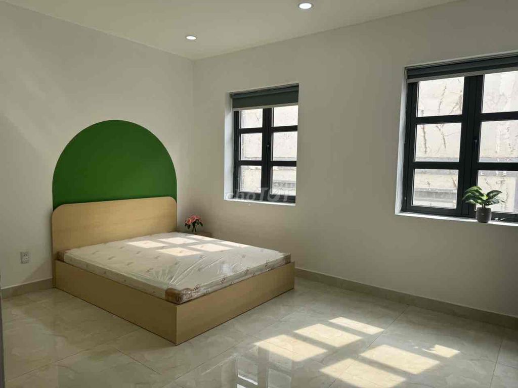 Room 65 m 2 service room 1 bathroom Full interior large
