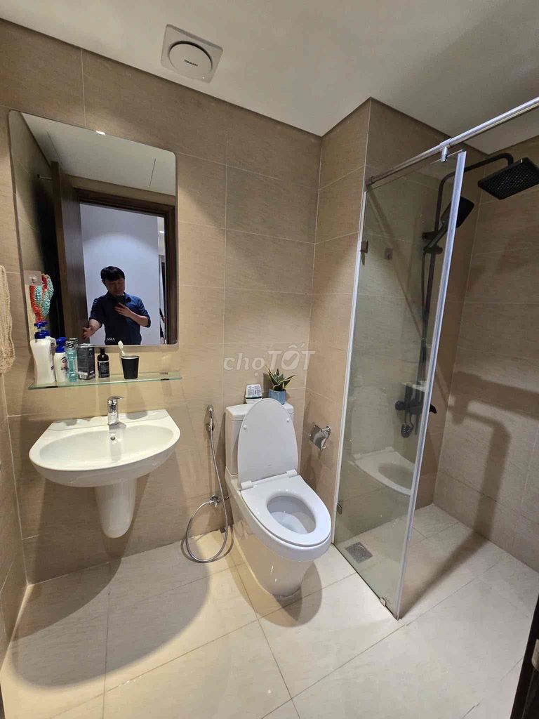 Room 65 m 2 service room 1 bathroom Full interior large