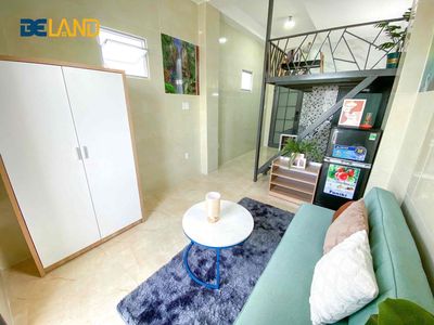 New balcony apartment 100% away from college open 13 P driving.