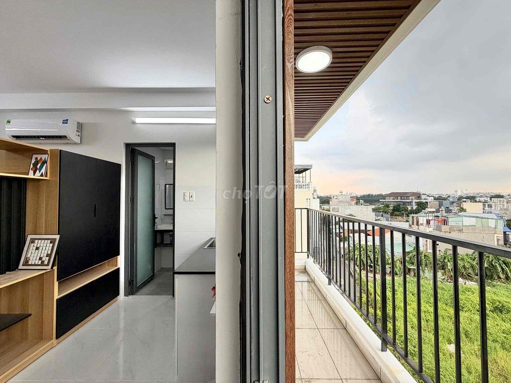 The owner just built - 30 P full sky windows, balcony