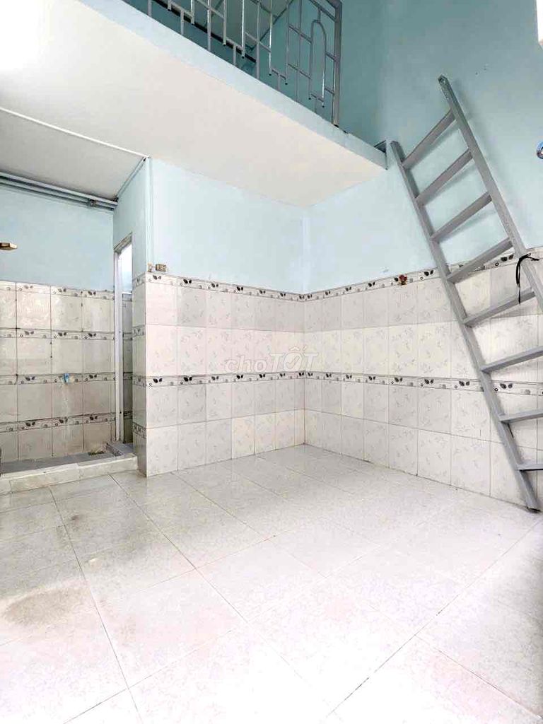 Room 20 M2 has Tân Thới Nhất.