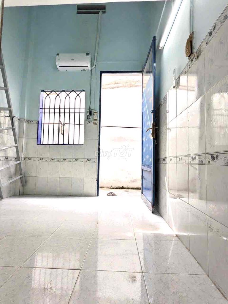 Room 20 M2 has Tân Thới Nhất.