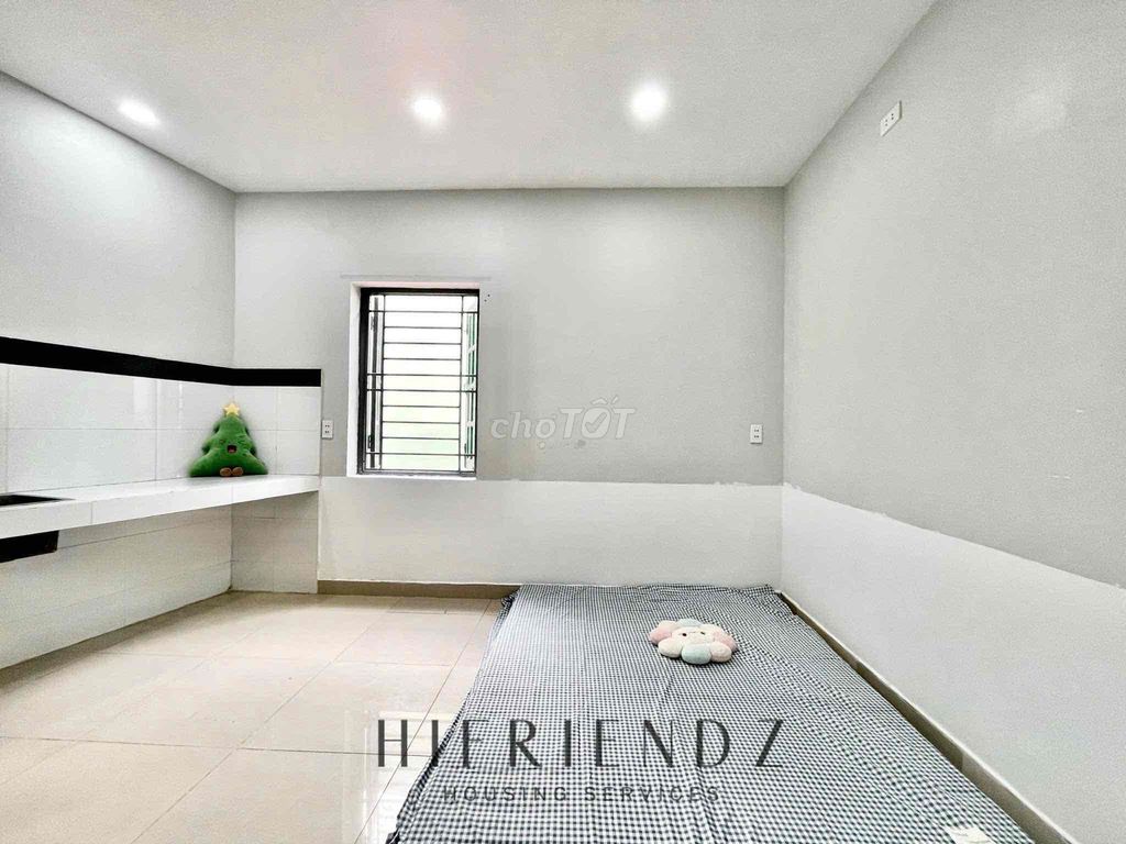 Rent the Underprivileged Opening House near Sen's Queen - the Constitutional University