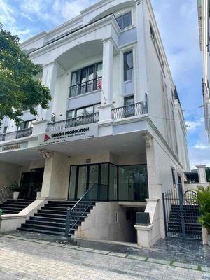 The total street building for the Vạn Phúc City rent, 5 meters across 6 m-7 meters-