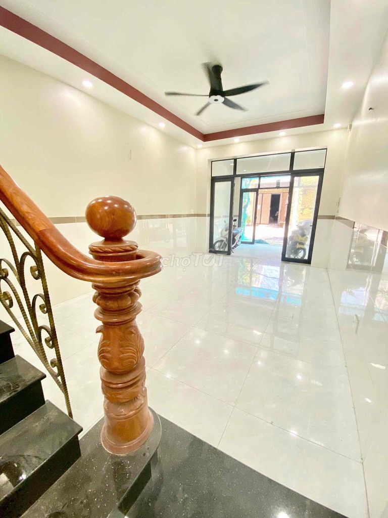 New balcony suite near central cvpm - 12th District