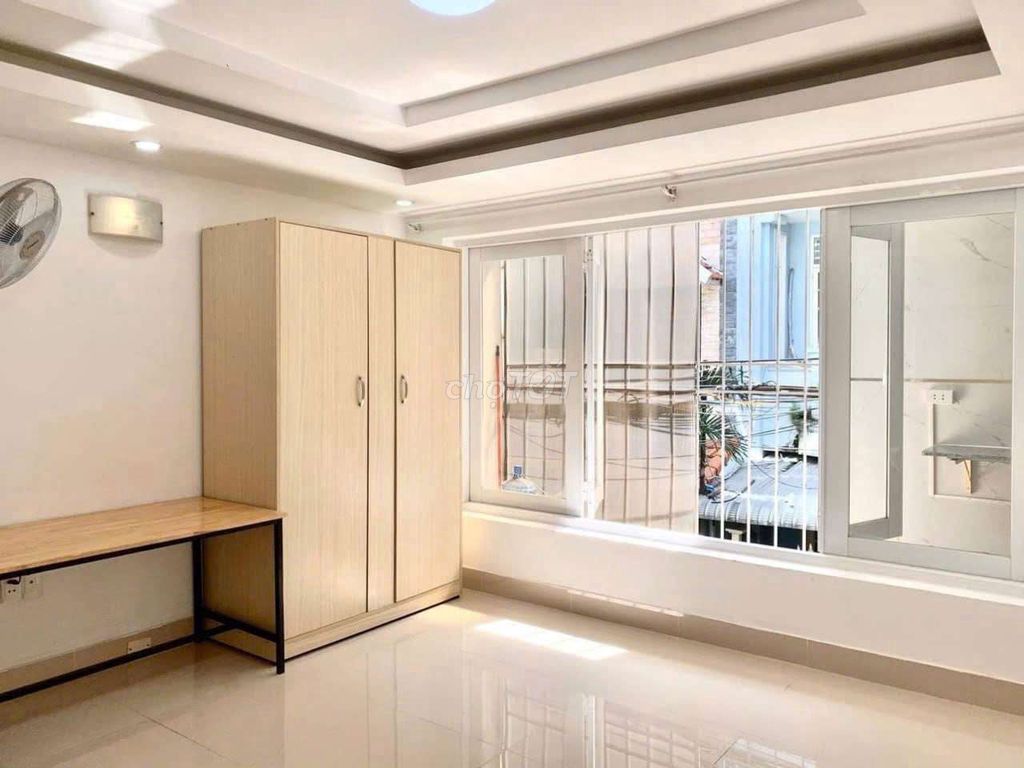 Rent room.