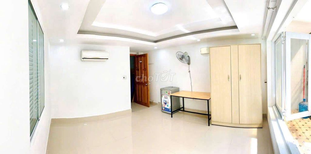 Rent room.