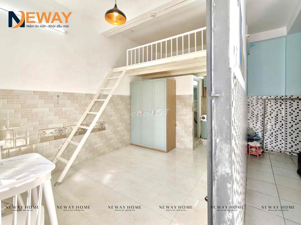 Rent the new House of Seven, near the University of the New Year's Office.