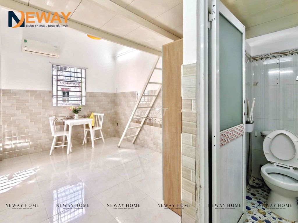 Rent the new House of Seven, near the University of the New Year's Office.