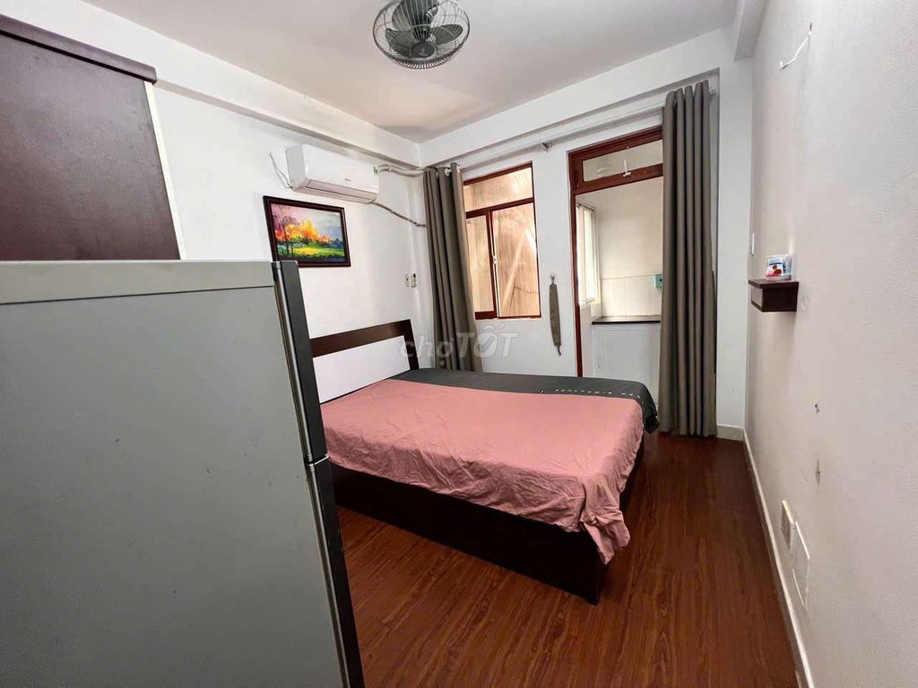 Rent room.