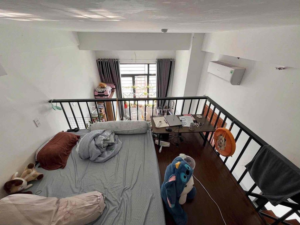 pass the window wide over 30 M2 near the green row