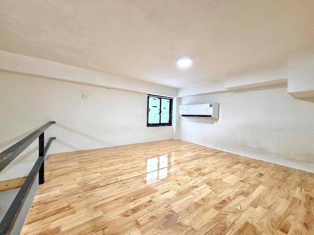 The comfort room right there in the corner.