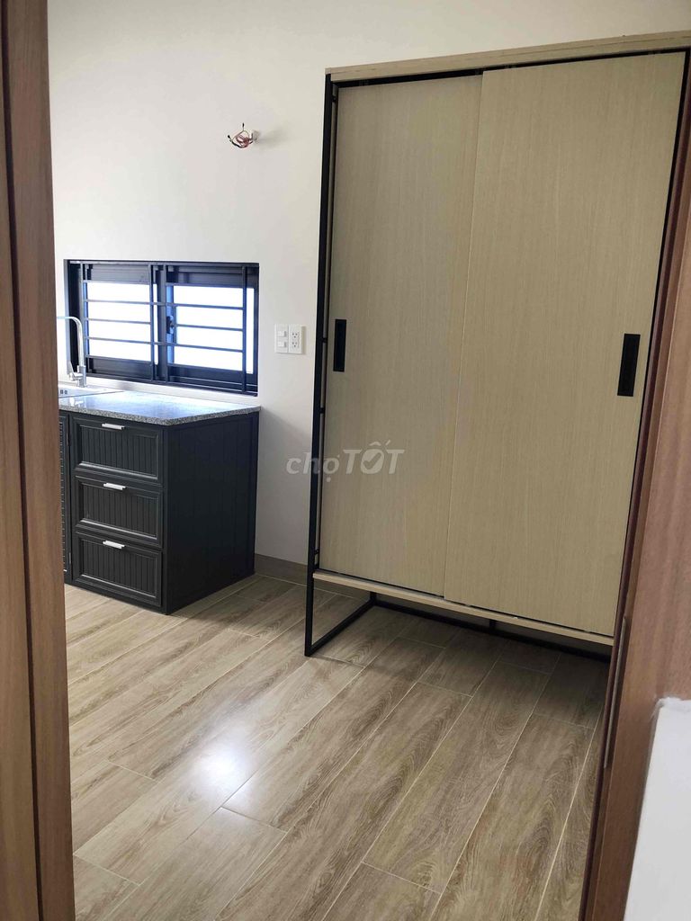 It's the owner of the Nguyễn Đình Khơi hotel room.
