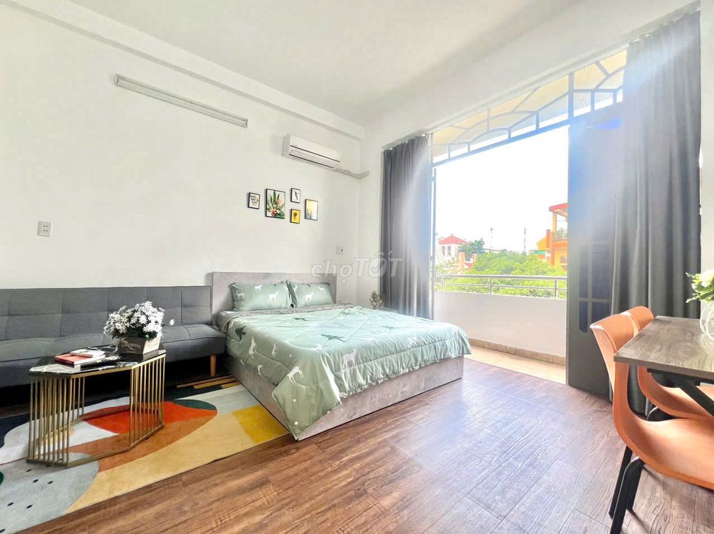 The owner himself rented a Trường Sơn public bedroom in the north coastal district of 10