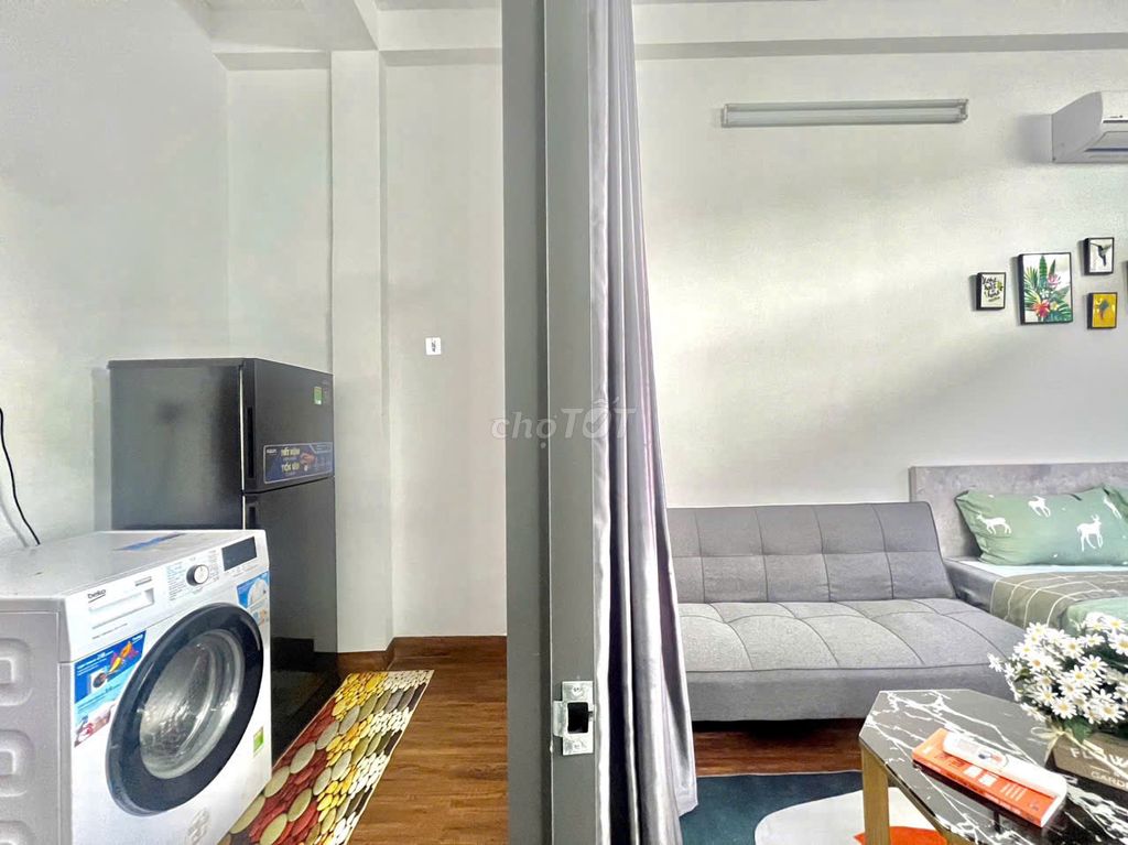 The owner himself rented a Trường Sơn public bedroom in the north coastal district of 10