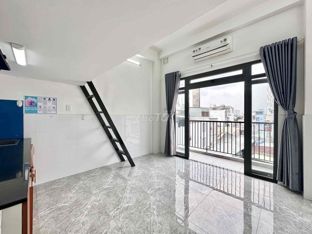 Rent a balcony with a full internal washing machine - Phạm Văn Chiêu