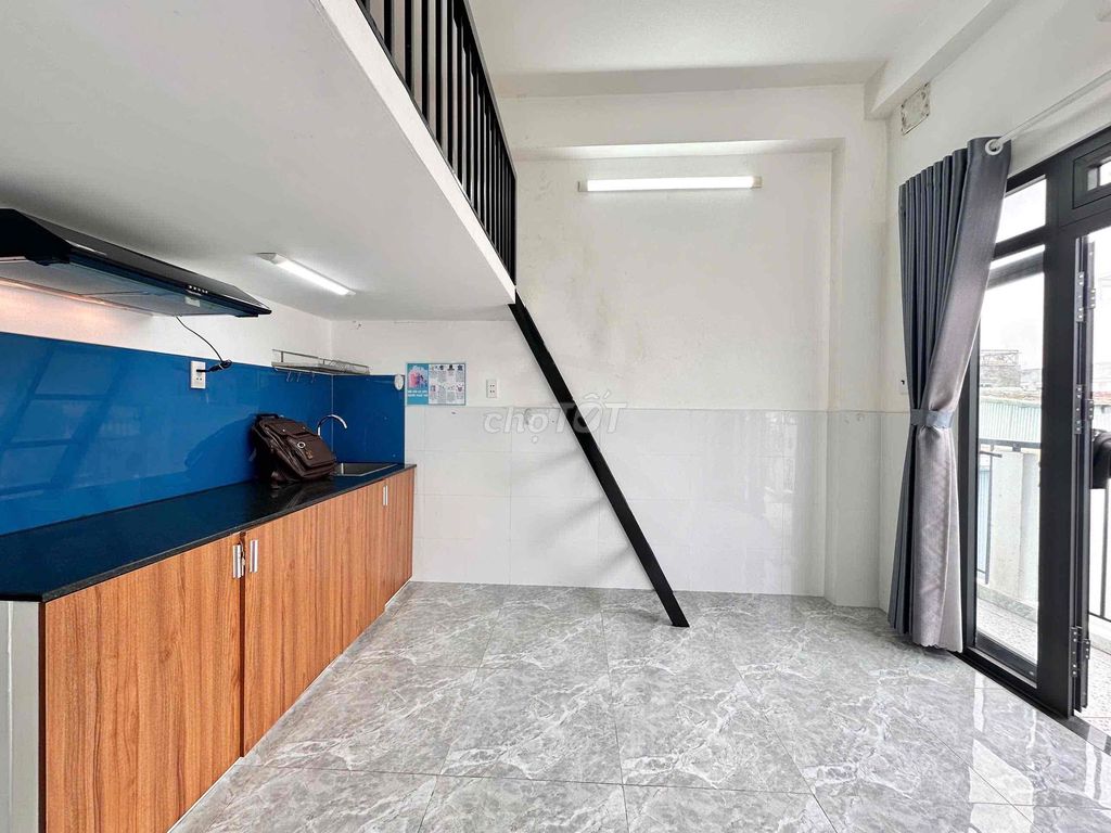 Rent a balcony with a full internal washing machine - Phạm Văn Chiêu