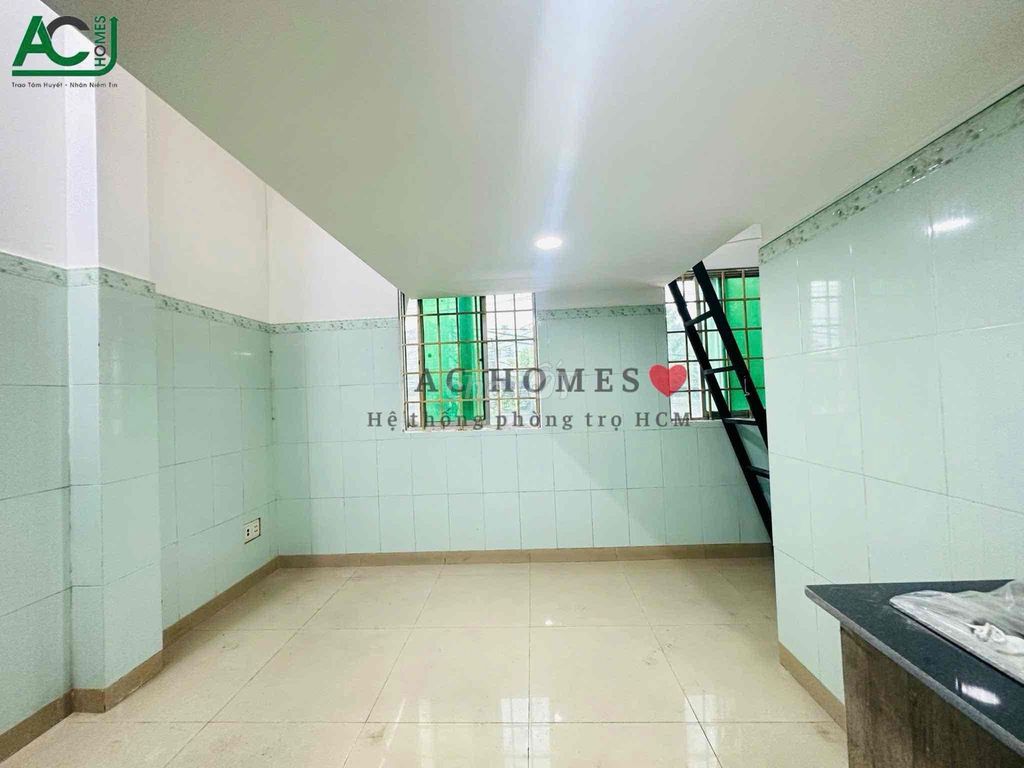 The window window room is near aeon University of Cheap Business