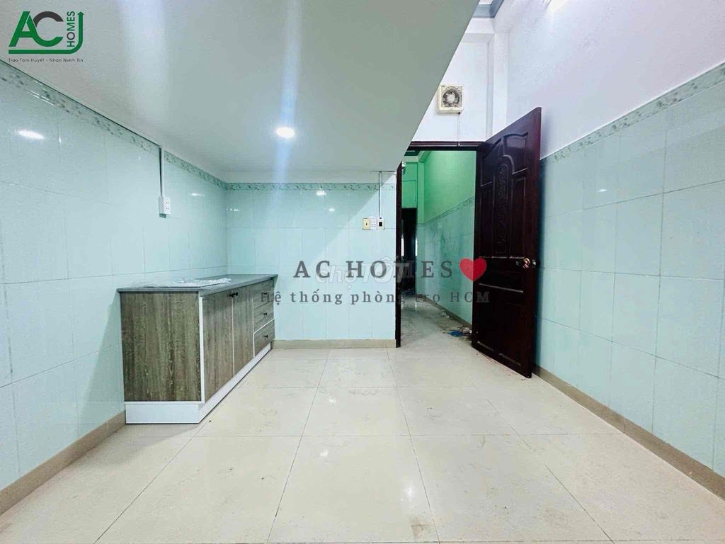 The window window room is near aeon University of Cheap Business