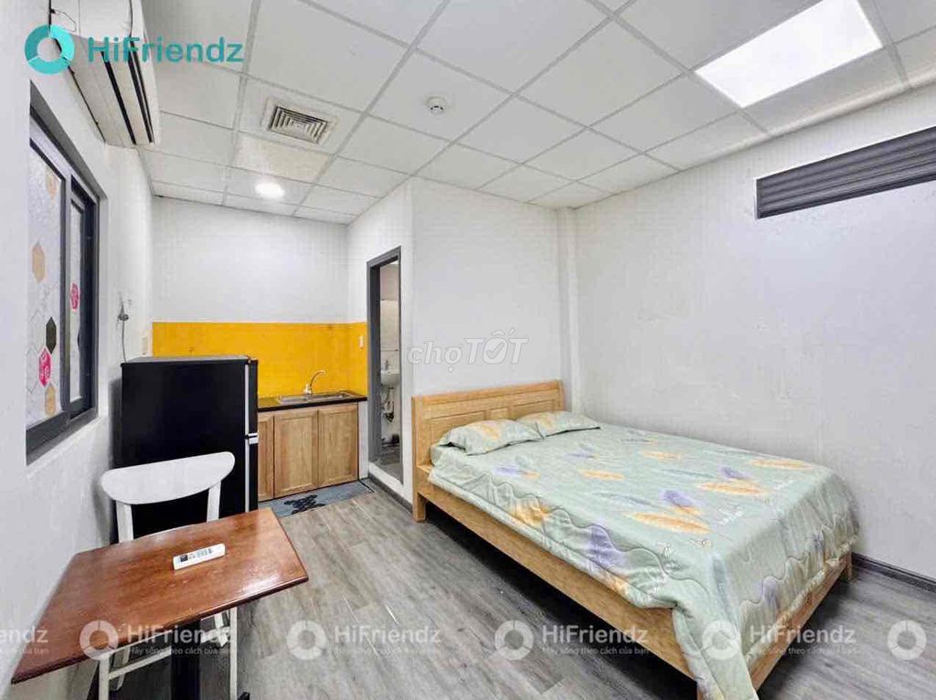 The new elevator suite is near the cheap writing university.