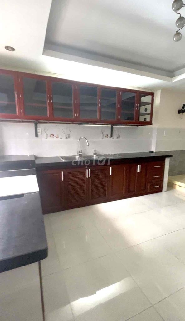 Rent 3X wide 35 M2 windows in the Tân Sơn Nhì_oslave