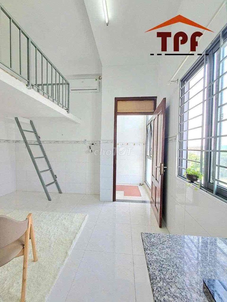 The window window room is near aeon University of Cheap Business