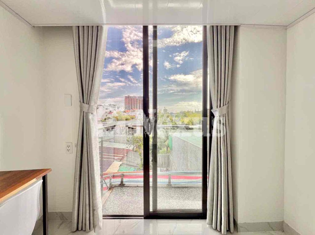 The balcony suite is full of goods near aeon mall university cheap