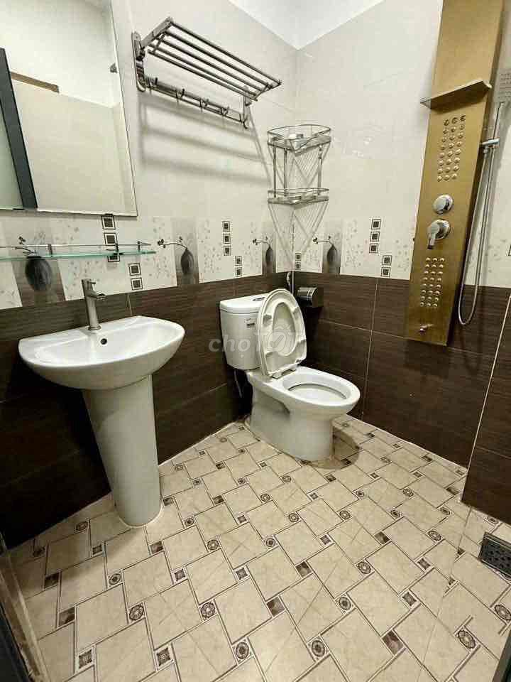 Rent room in the original house $2.5 million a month.