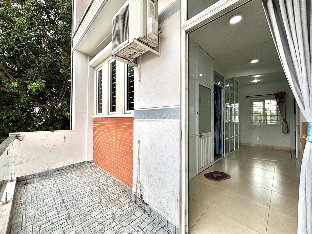 Rent two bedrooms, two balconys