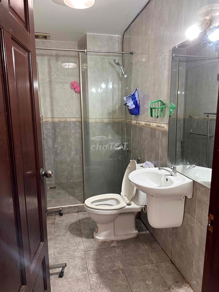 Room Âu Dương Lân 23 m2