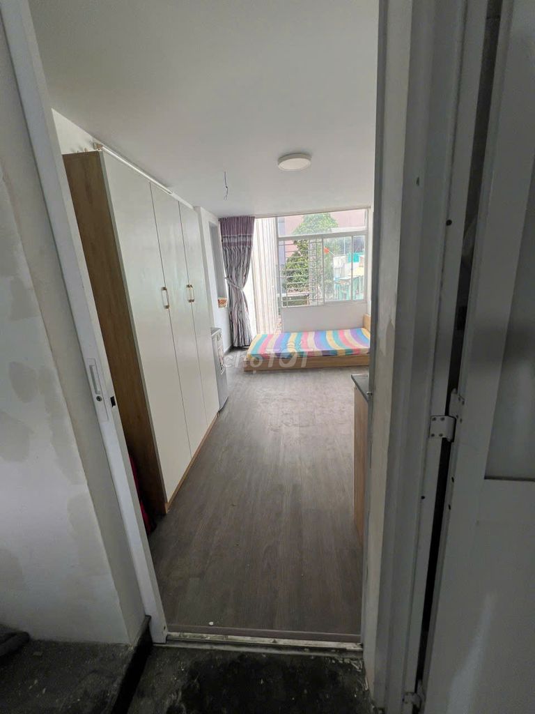 King 1 Free Royal balcony studio 1 Free car room 3 wide