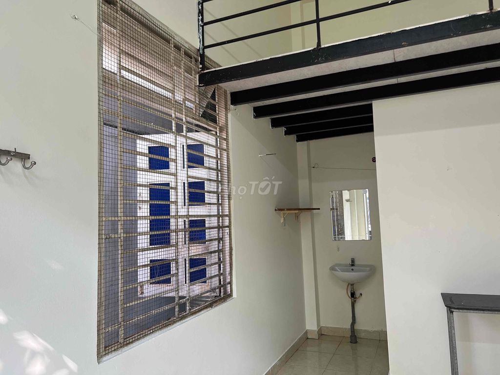 Rent private living quarters, Bình Lợi security.