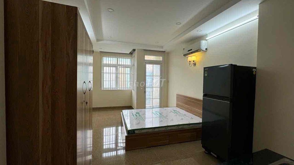 need to rent room full interior