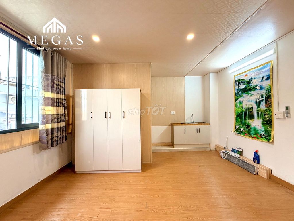 Close-to-high interior room Y-y-Yea-y is only 4 million.