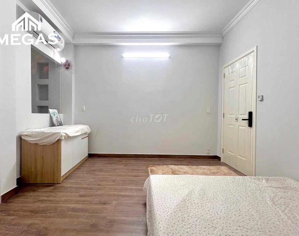 Studio Full Seven near Aeon Mall