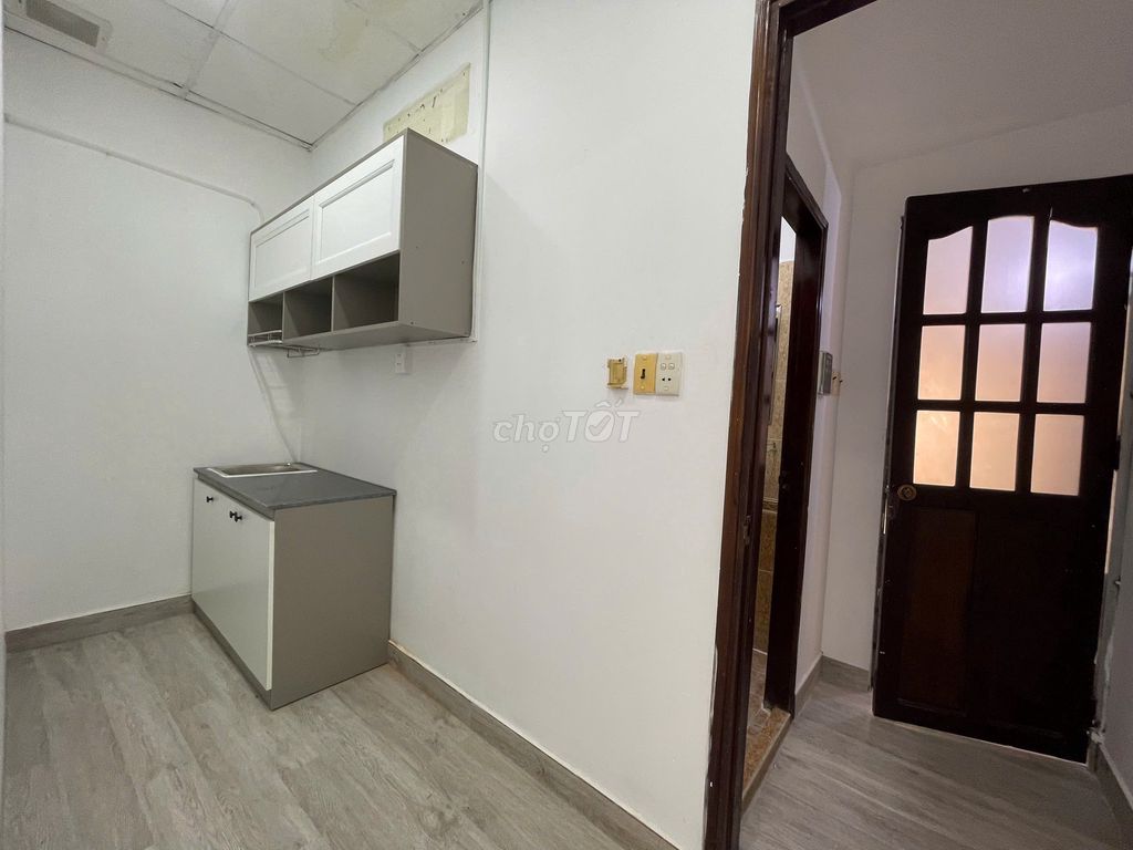 A full interior kitchen near the financial-industrial University.