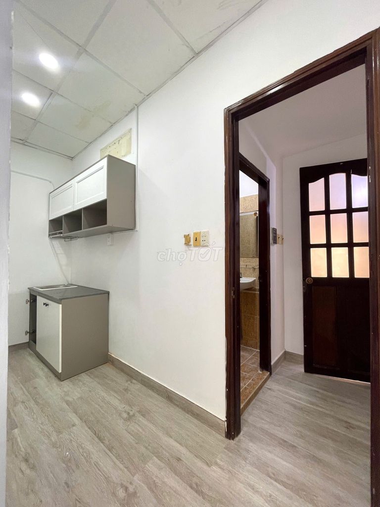 A full interior kitchen near the financial-industrial University.