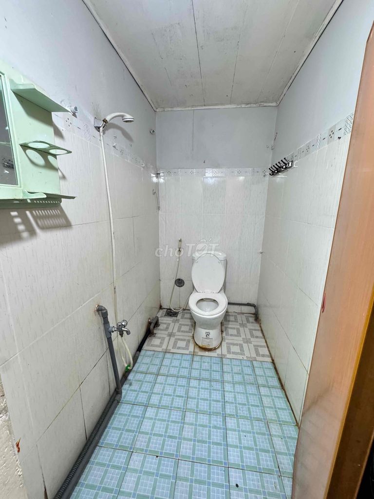 Clear one floor, right near the date bridge and District 8 next to District 5, 10th.