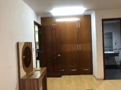 Need to rent the County 1 apartment, area: 90 meters two, three bedrooms, 14.5 million a month.