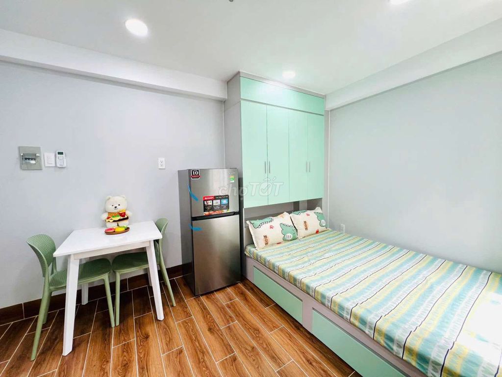 Unguarded living room, Orestes Nguyễn Văn Lượng, has their own washing machine.