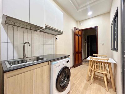 Room one in the kitchen, private washing machine. Full interior, free to move District 1 3.