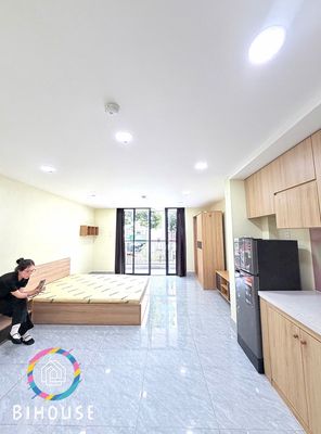 Room 35 m2_Studio and split large balconies_blow 7 m Hồ Văn Huê