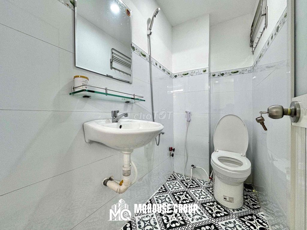 Two bedrooms full of furniture near Phạm Văn Bạch -- republic.