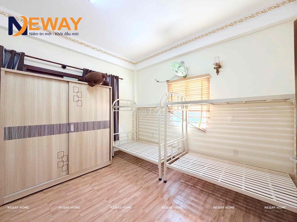 The student dorm is only 1 million million full of comfortable expenses.