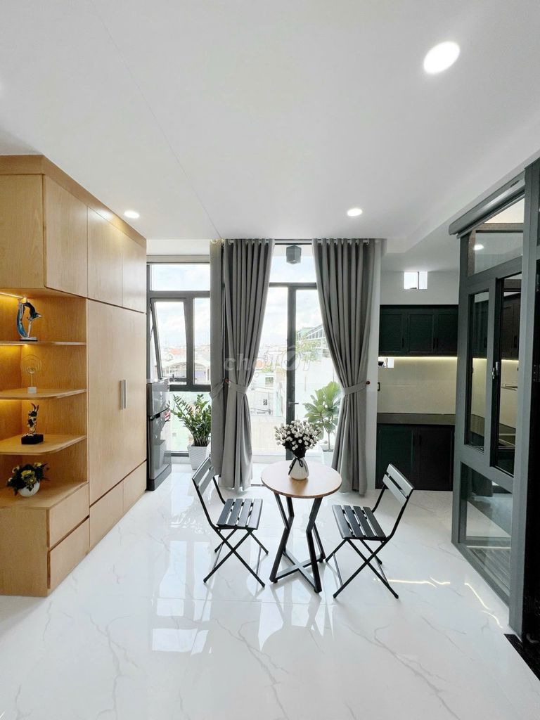 Public balcony studio - wide 30 M2 - full interior - illartal treat