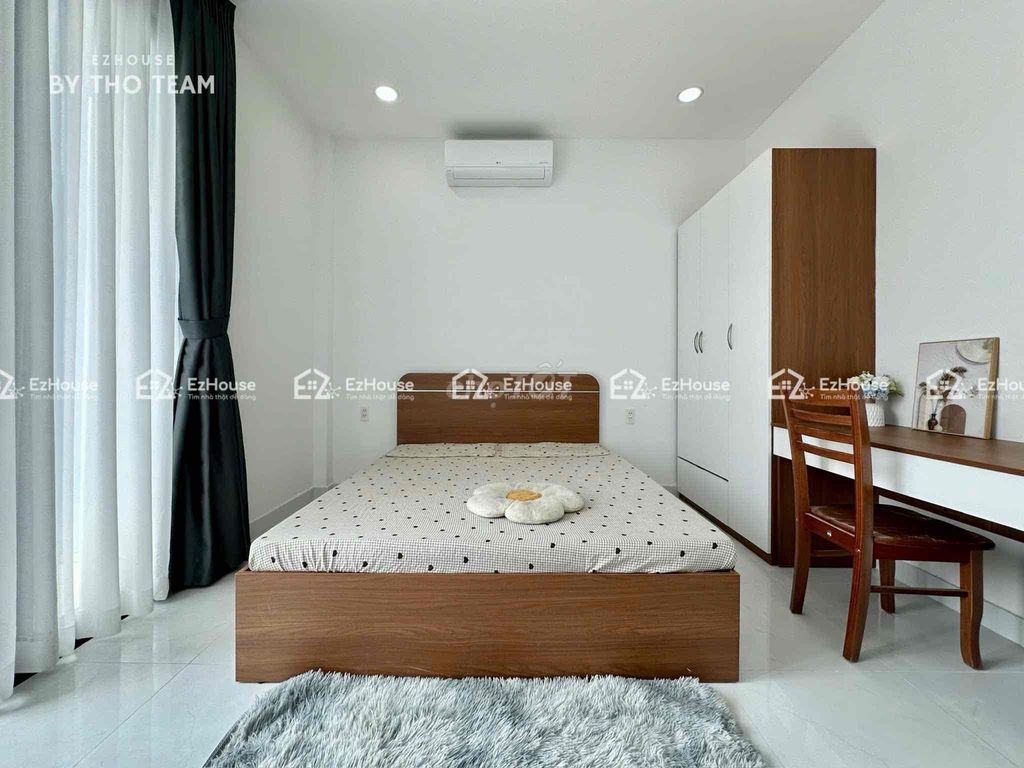 We'll rent a two-room super. One-room living room.
