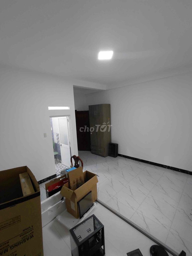 Rooms with air conditioning, closets, beds.